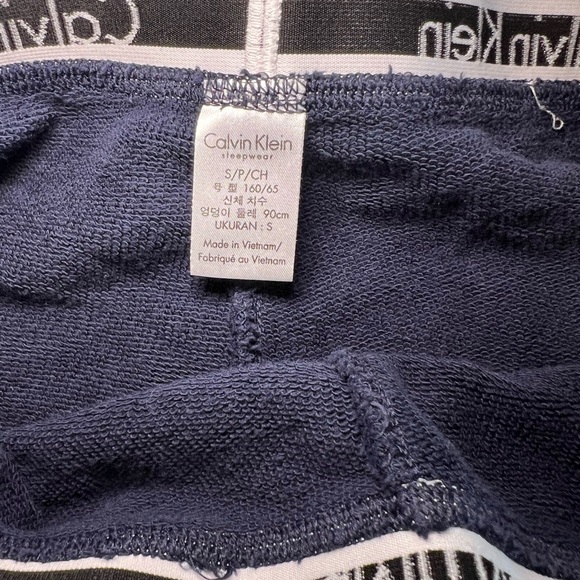 💥2/15$💥 Calvin Klein shorts - Picture 3 of 3